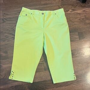 Hearts of Palm Bright Key Lime Pie Green Capris